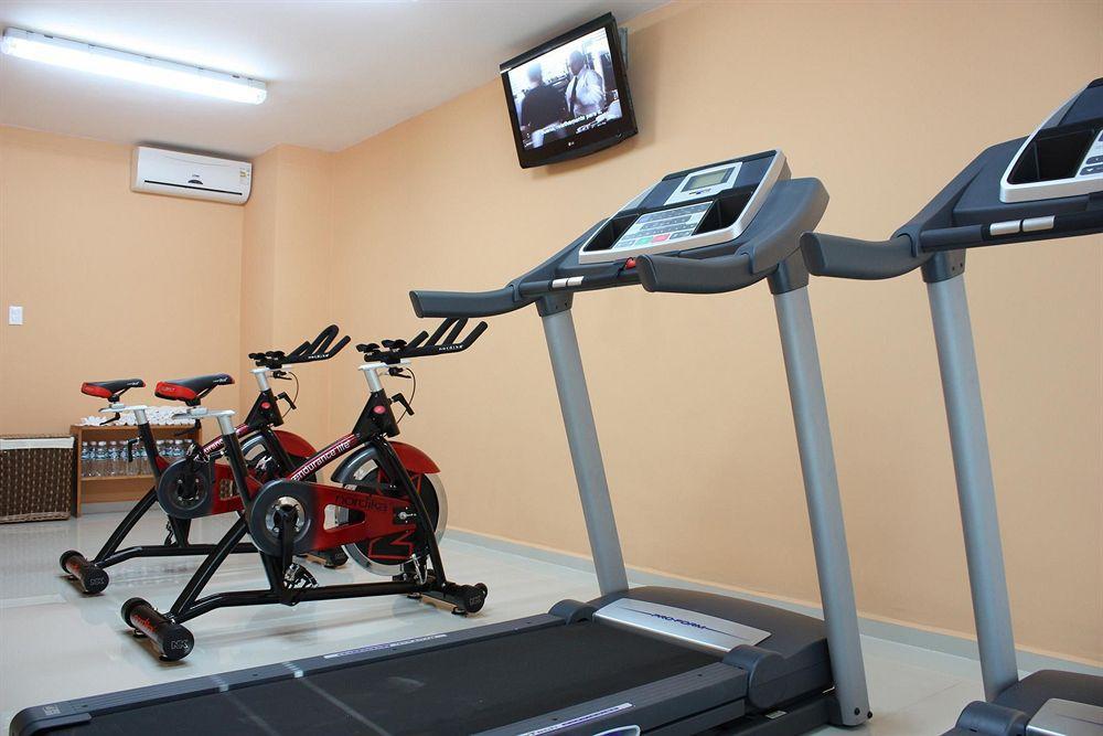Mision Express Merida Altabrisa Екстериор снимка